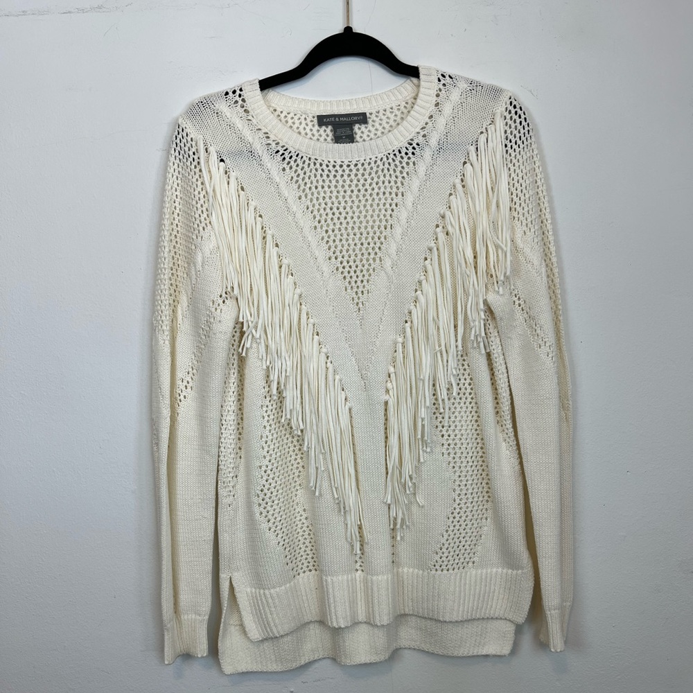 Kate & Mallory cream fringe sweater. Size M